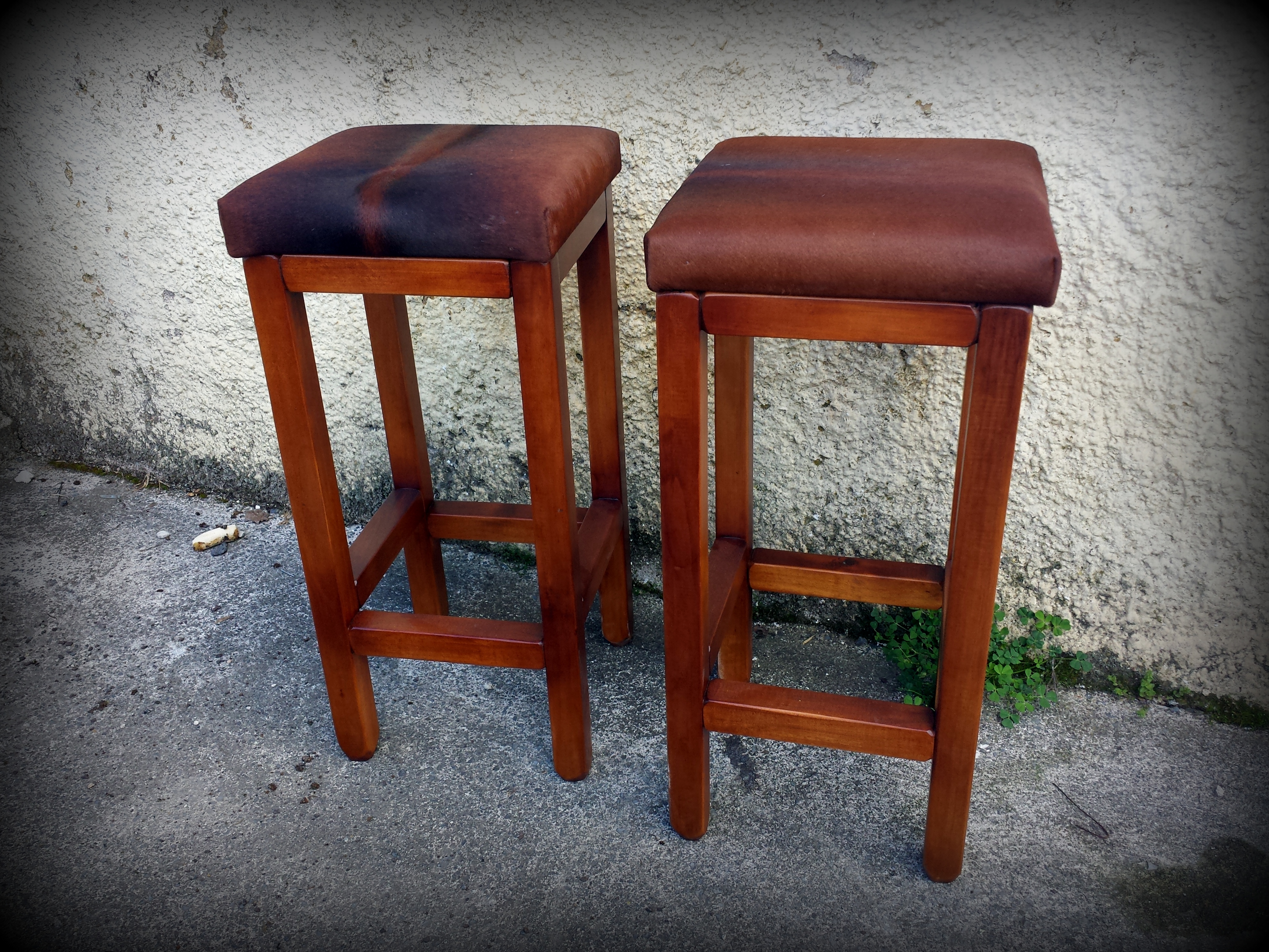 Leather & Hide Wooden Bar Stools Black Dog FurnitureBlack Dog Furniture
