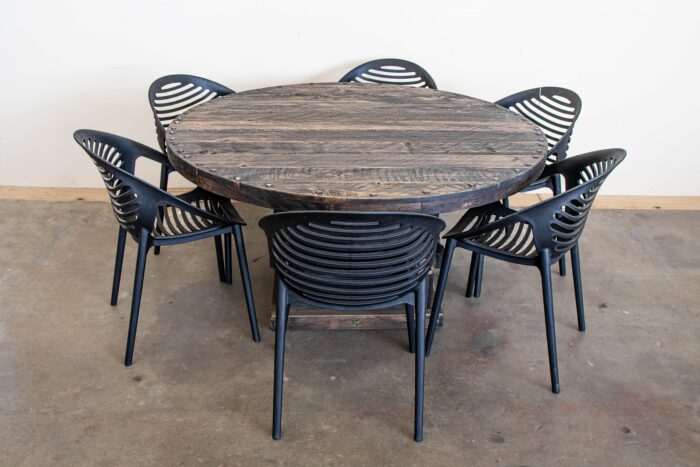 Woolpress Round Outdoor Table - Image 4