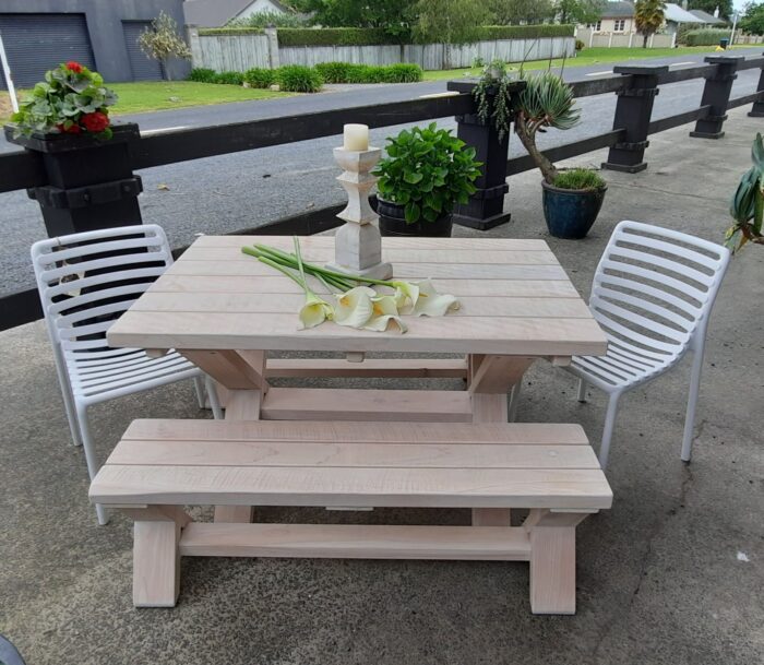 X-Leg Outdoor Forms - Image 5